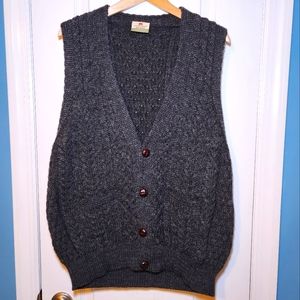 Carraig Donn Sweater Vest Size L